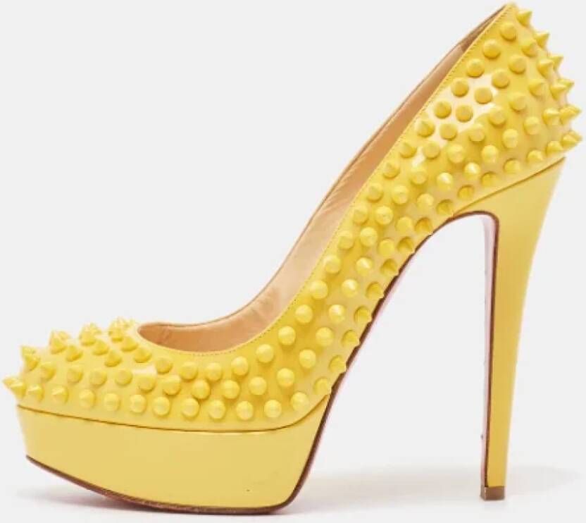 Christian Louboutin Pre-owned Leather heels Yellow Dames