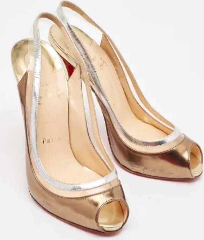 Christian Louboutin Pre-owned Leather heels Yellow Dames