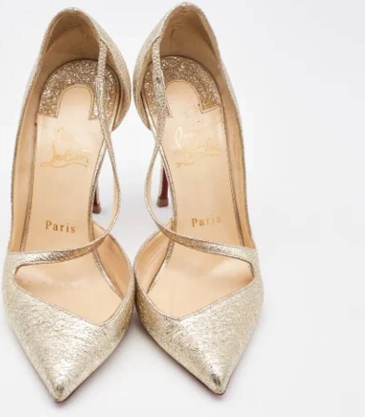 Christian Louboutin Pre-owned Leather heels Yellow Dames