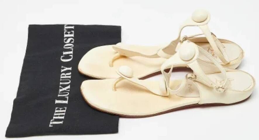 Christian Louboutin Pre-owned Leather sandals Beige Dames