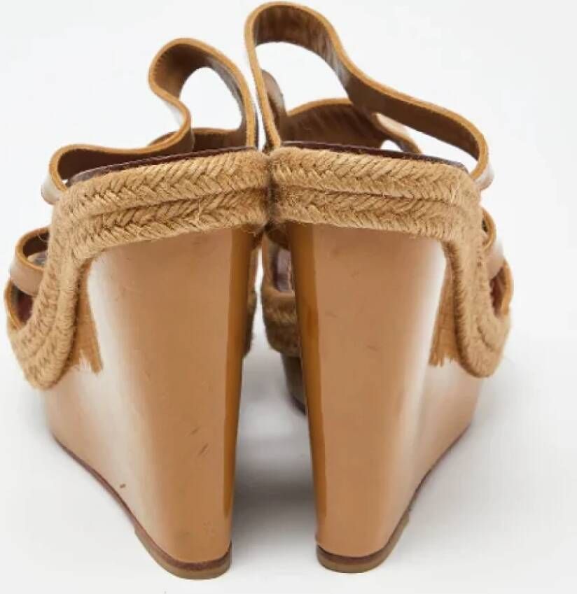 Christian Louboutin Pre-owned Leather sandals Beige Dames