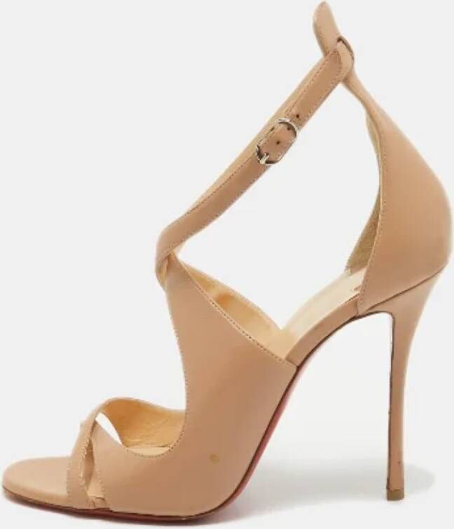 Christian Louboutin Pre-owned Leather sandals Beige Dames