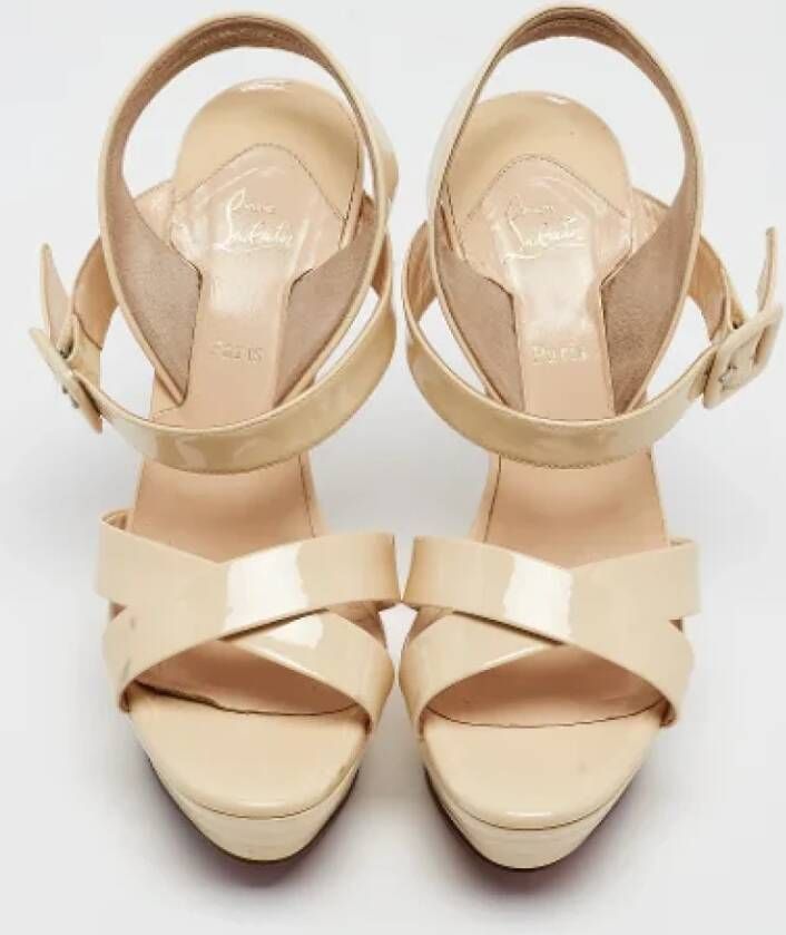 Christian Louboutin Pre-owned Leather sandals Beige Dames