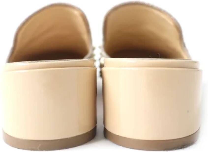 Christian Louboutin Pre-owned Leather sandals Beige Dames