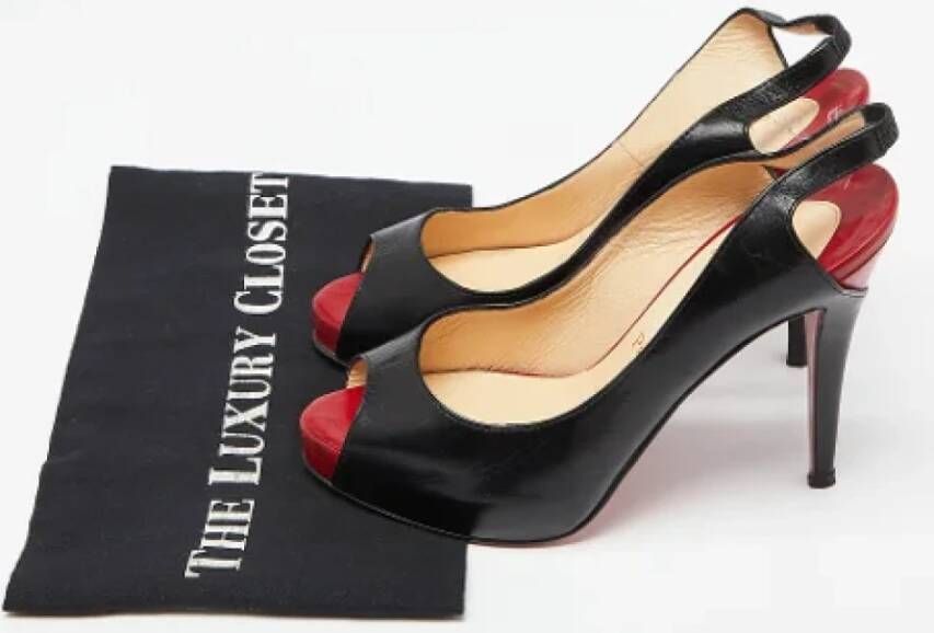 Christian Louboutin Pre-owned Leather sandals Black Dames