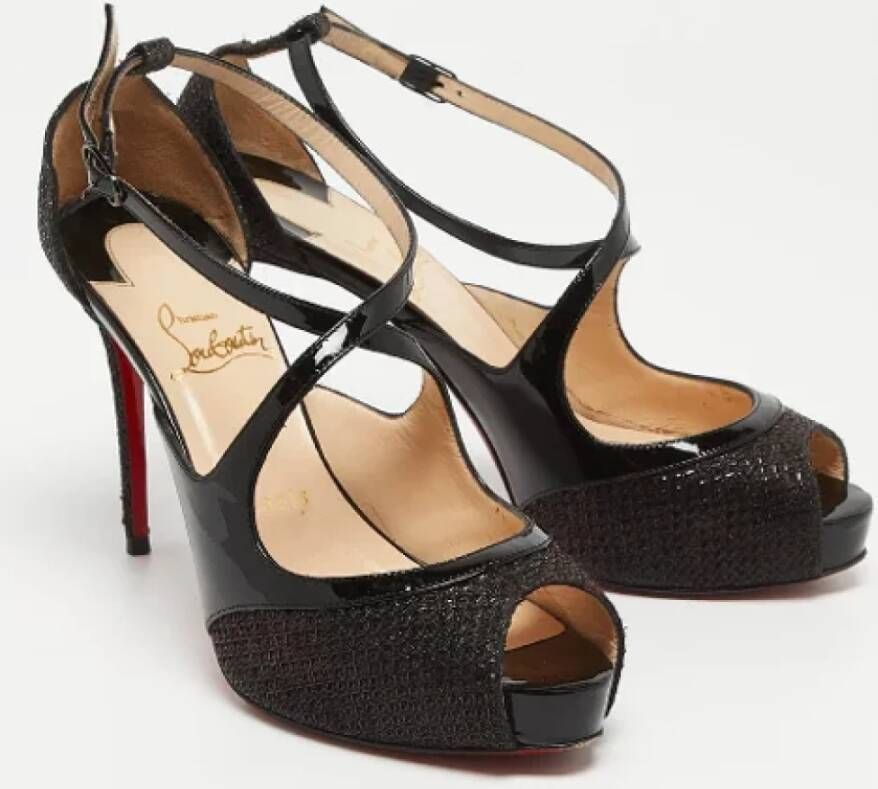 Christian Louboutin Pre-owned Leather sandals Black Dames