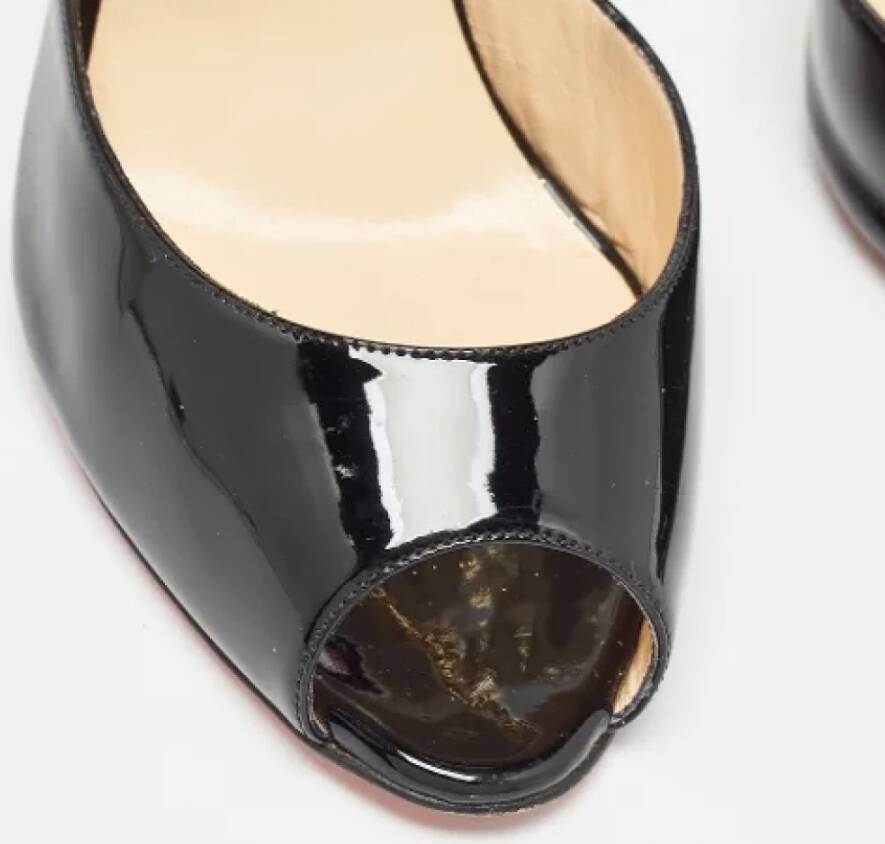 Christian Louboutin Pre-owned Leather sandals Black Dames