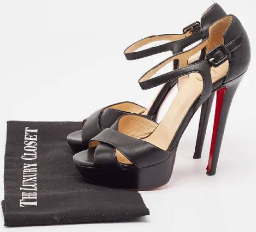 Christian Louboutin Pre-owned Leather sandals Black Dames