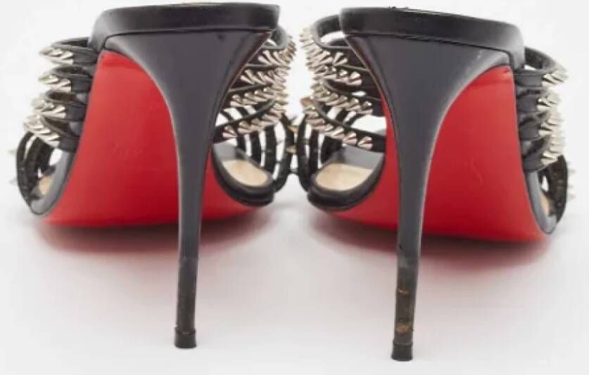 Christian Louboutin Pre-owned Leather sandals Black Dames