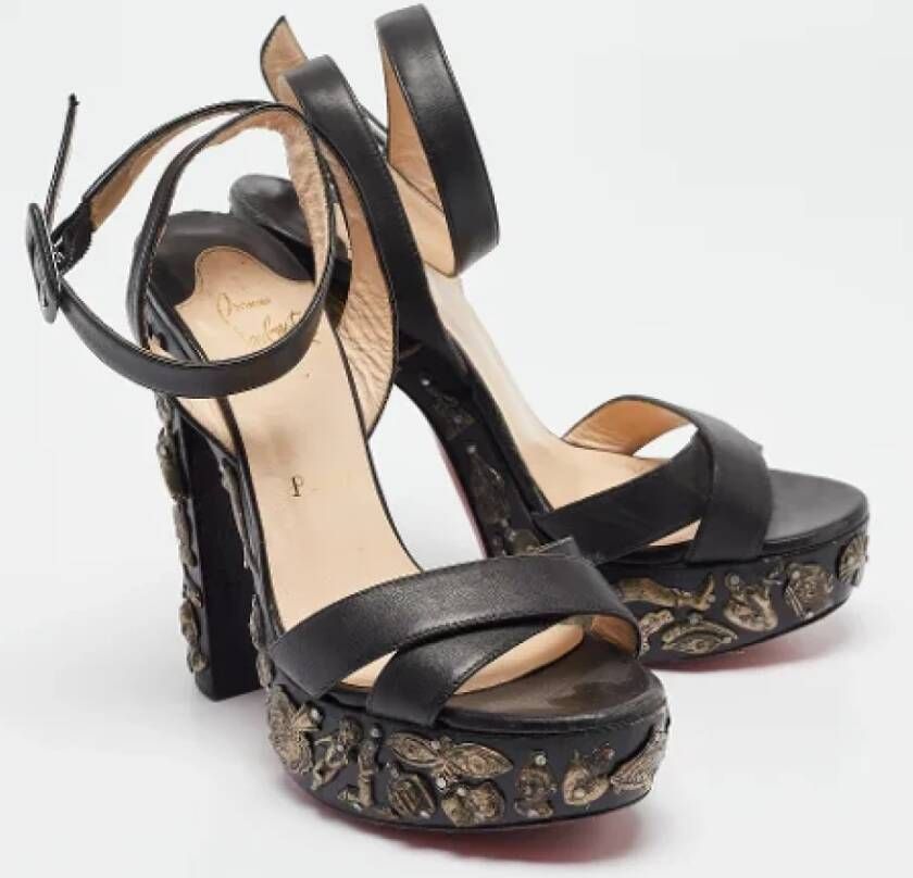 Christian Louboutin Pre-owned Leather sandals Black Dames