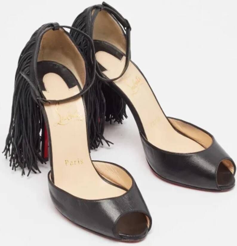 Christian Louboutin Pre-owned Leather sandals Black Dames