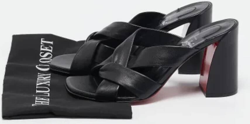 Christian Louboutin Pre-owned Leather sandals Black Dames