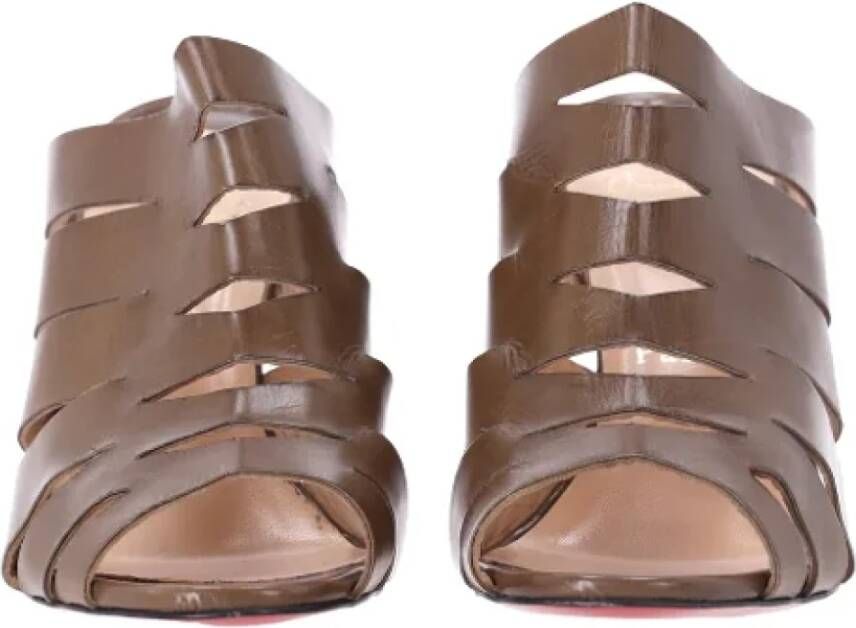 Christian Louboutin Pre-owned Leather sandals Brown Dames