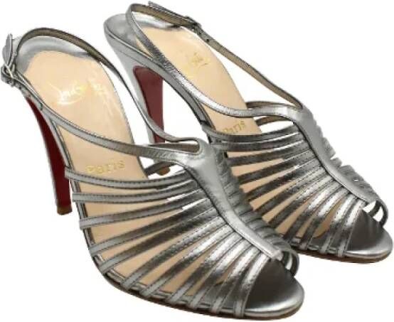 Christian Louboutin Pre-owned Leather sandals Gray Dames