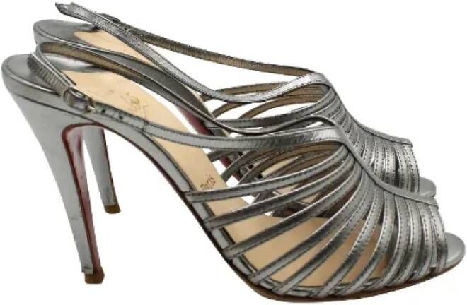 Christian Louboutin Pre-owned Leather sandals Gray Dames