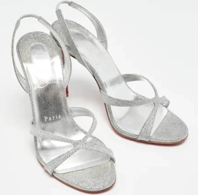 Christian Louboutin Pre-owned Leather sandals Gray Dames