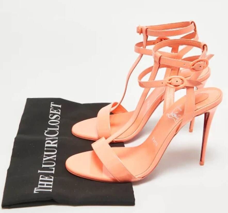 Christian Louboutin Pre-owned Leather sandals Orange Dames