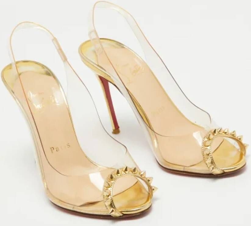 Christian Louboutin Pre-owned Leather sandals Yellow Dames