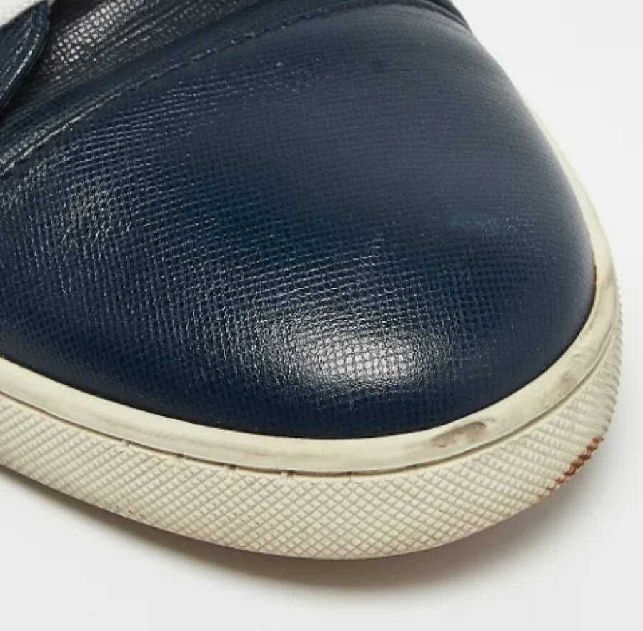 Christian Louboutin Pre-owned Leather sneakers Blue Heren