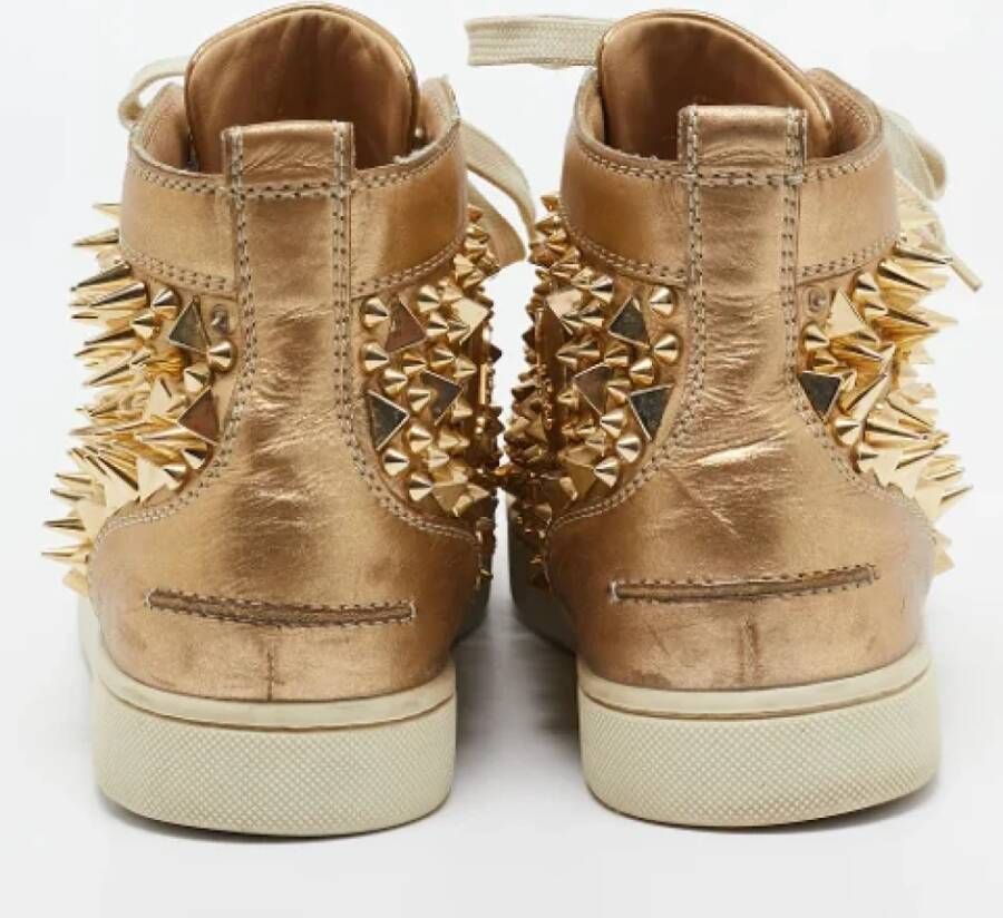 Christian Louboutin Pre-owned Leather sneakers Yellow Dames