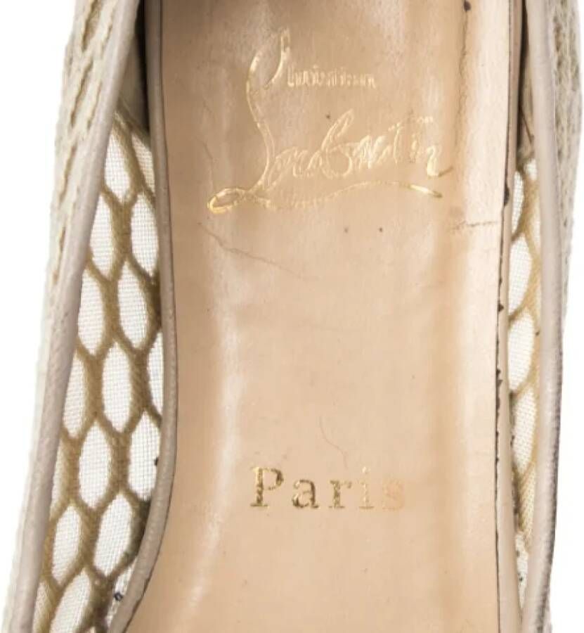 Christian Louboutin Pre-owned Mesh flats Beige Dames