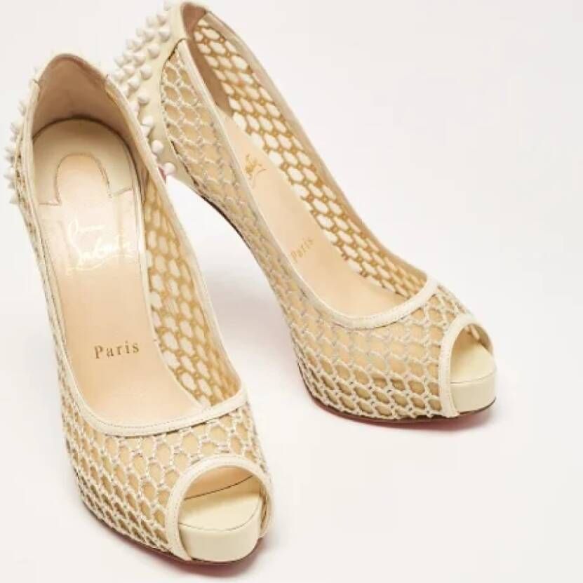 Christian Louboutin Pre-owned Mesh heels Beige Dames