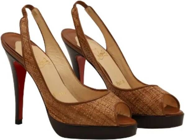 Christian Louboutin Pre-owned Raffia sandals Brown Dames