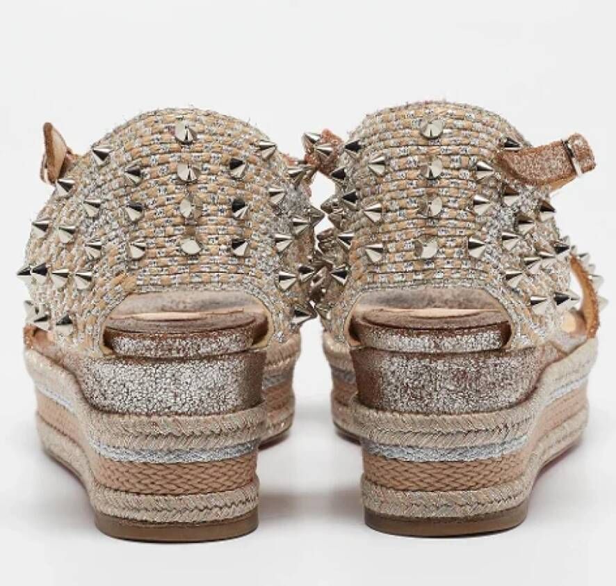 Christian Louboutin Pre-owned Raffia sandals Yellow Dames