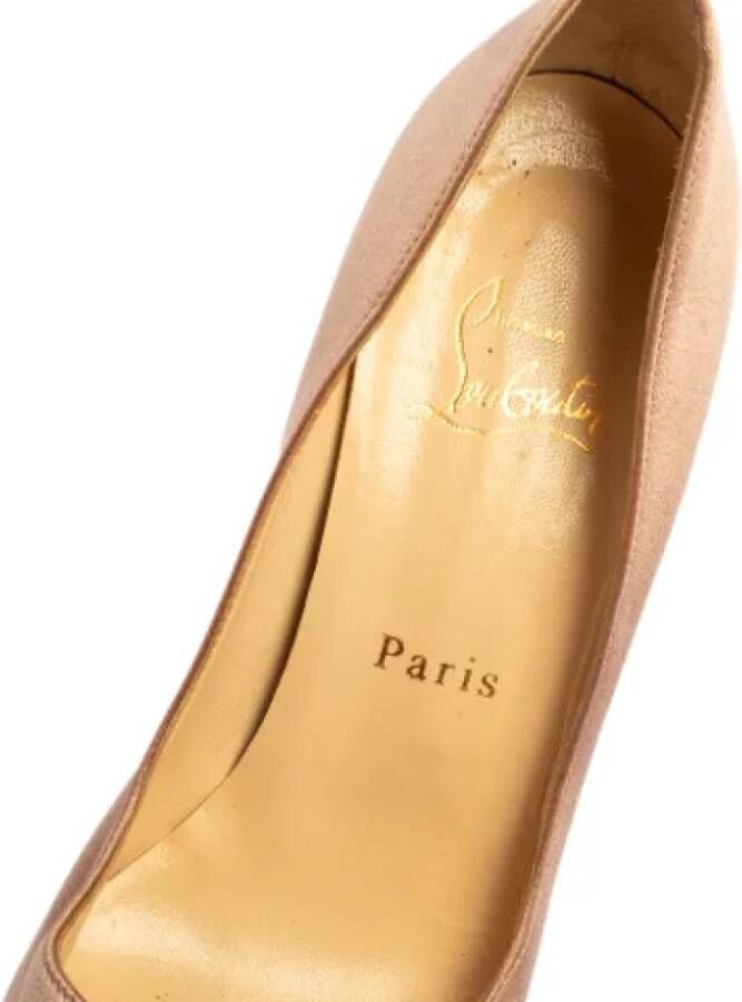 Christian Louboutin Pre-owned Satin heels Beige Dames