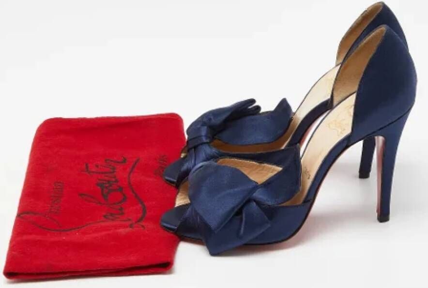 Christian Louboutin Pre-owned Satin heels Blue Dames