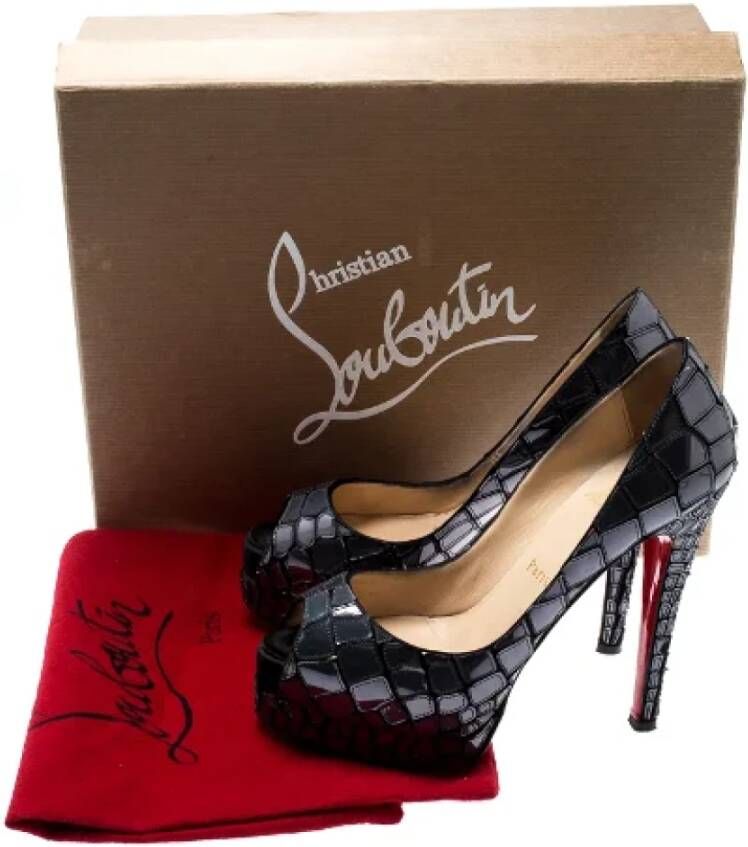 Christian Louboutin Pre-owned Satin heels Gray Dames