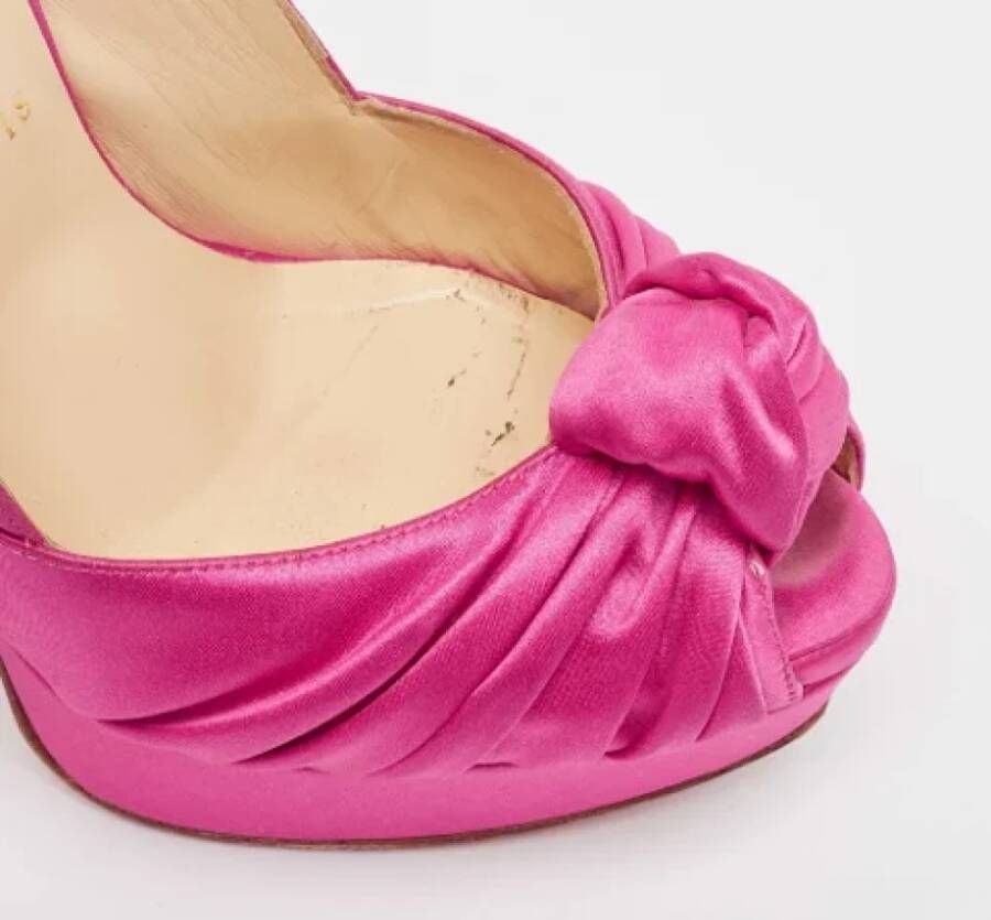 Christian Louboutin Pre-owned Satin heels Pink Dames