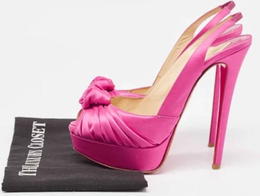 Christian Louboutin Pre-owned Satin heels Pink Dames