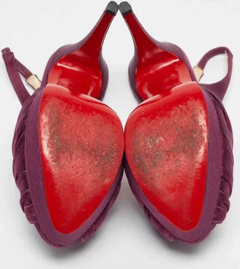 Christian Louboutin Pre-owned Satin heels Purple Dames