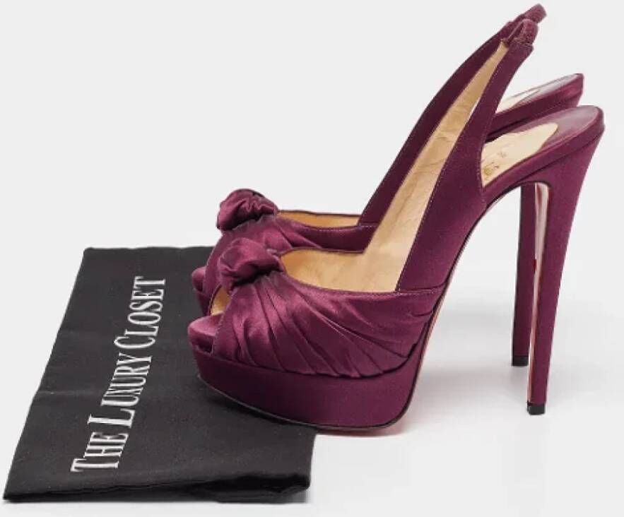 Christian Louboutin Pre-owned Satin heels Purple Dames