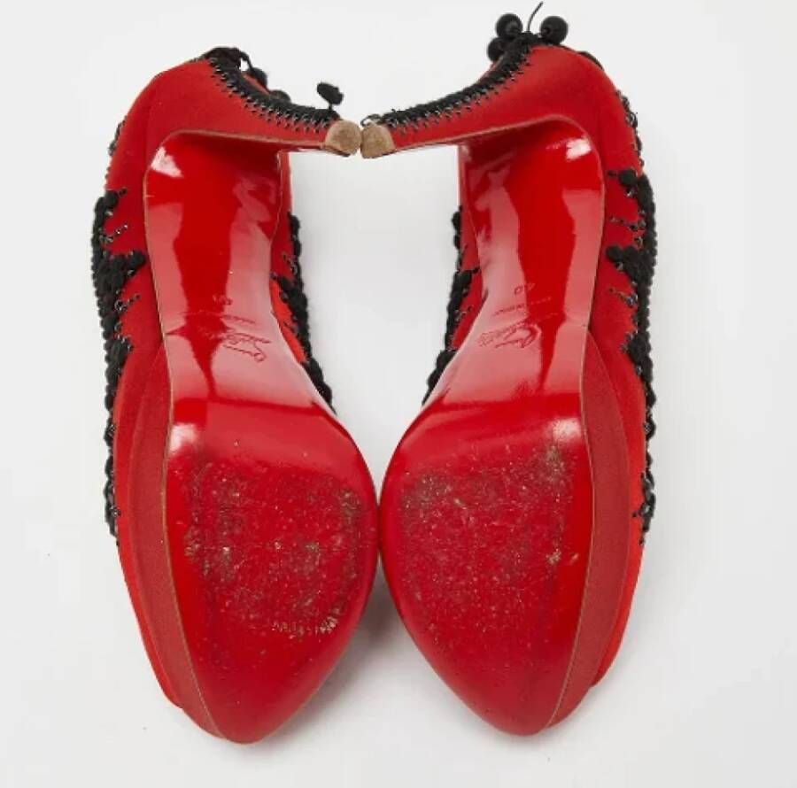 Christian Louboutin Pre-owned Satin heels Red Dames