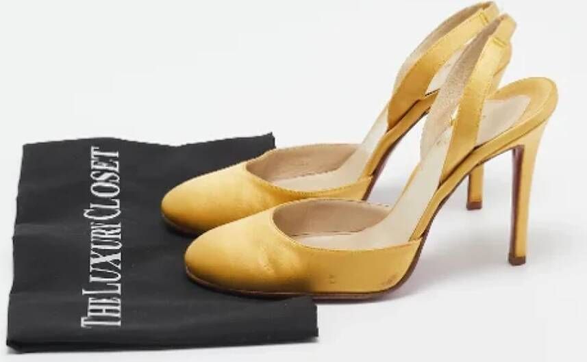 Christian Louboutin Pre-owned Satin heels Yellow Dames