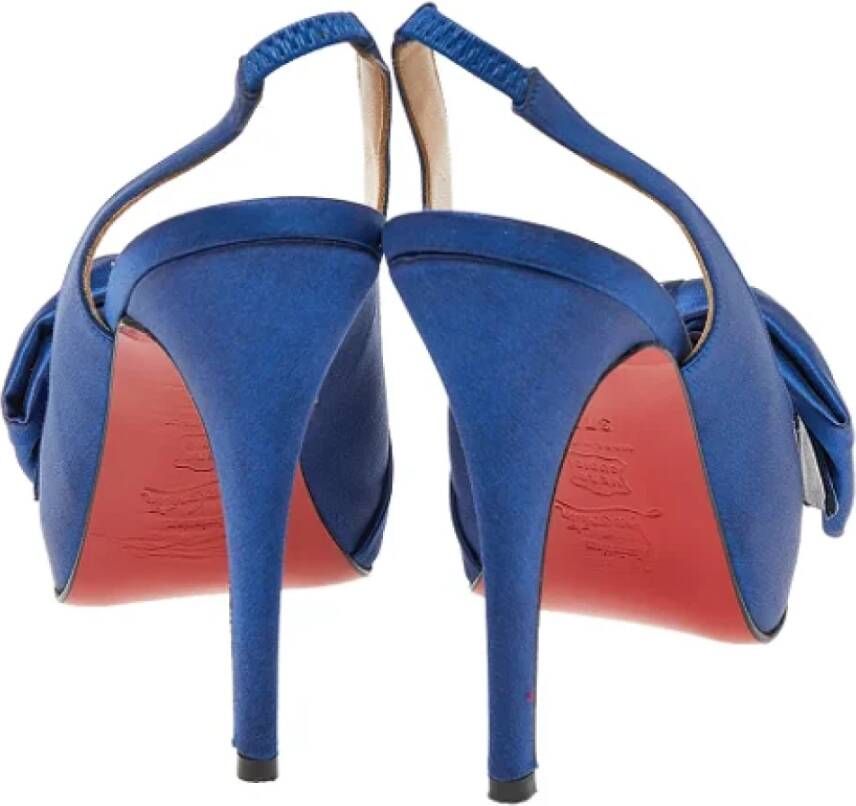 Christian Louboutin Pre-owned Satin sandals Blue Dames