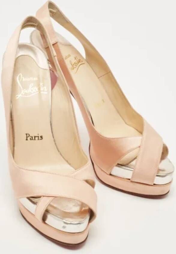 Christian Louboutin Pre-owned Satin sandals Pink Dames