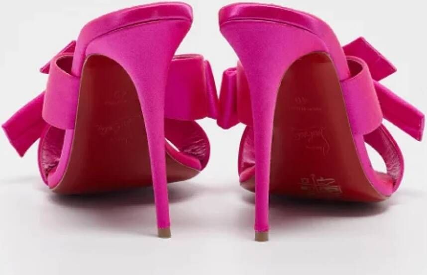 Christian Louboutin Pre-owned Satin sandals Pink Dames