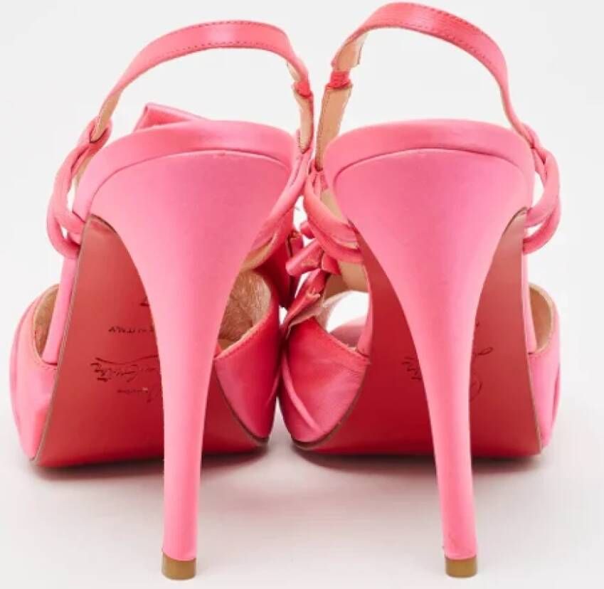 Christian Louboutin Pre-owned Satin sandals Pink Dames