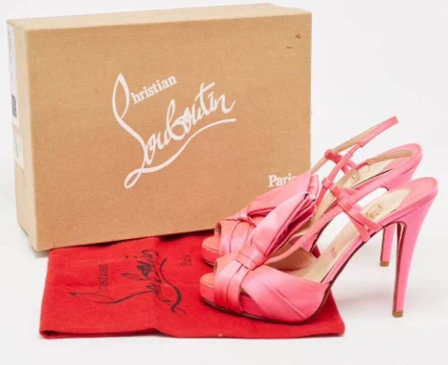 Christian Louboutin Pre-owned Satin sandals Pink Dames