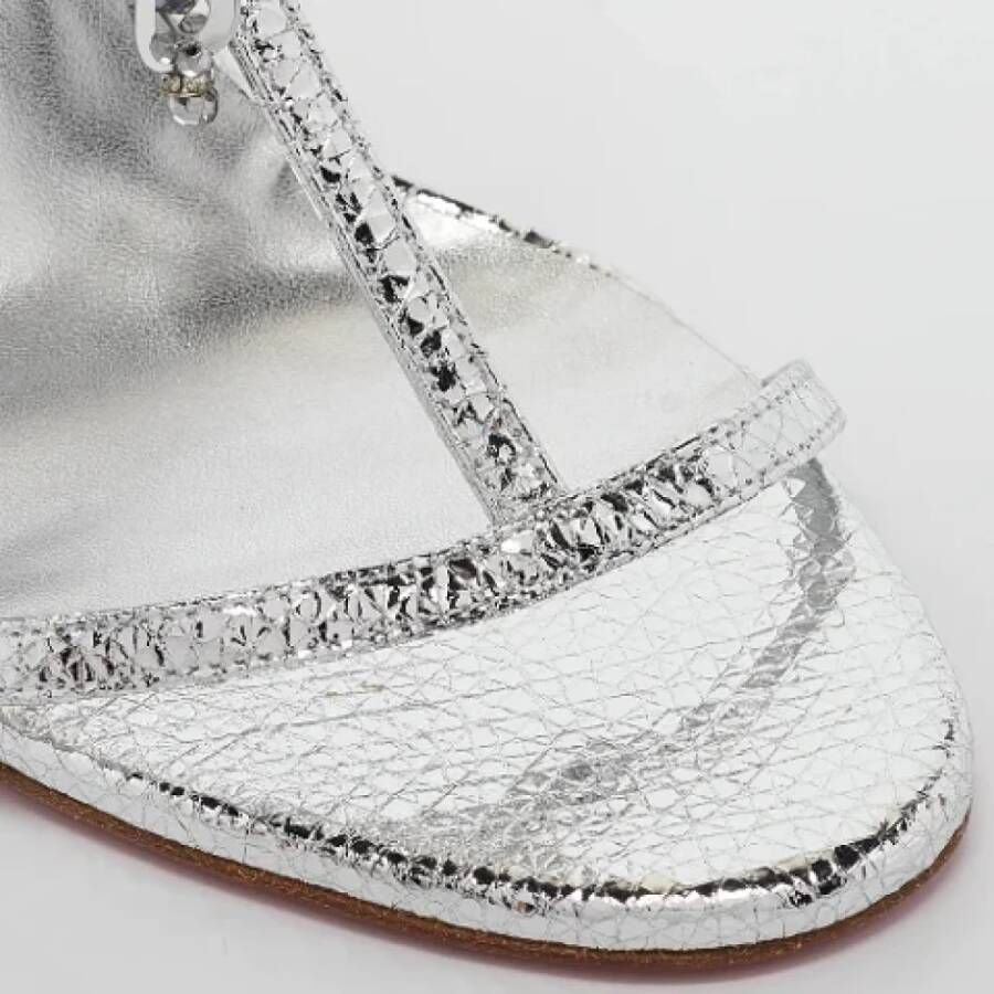 Christian Louboutin Pre-owned Silver sandals Gray Dames