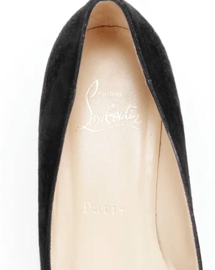 Christian Louboutin Pre-owned Suede flats Black Dames