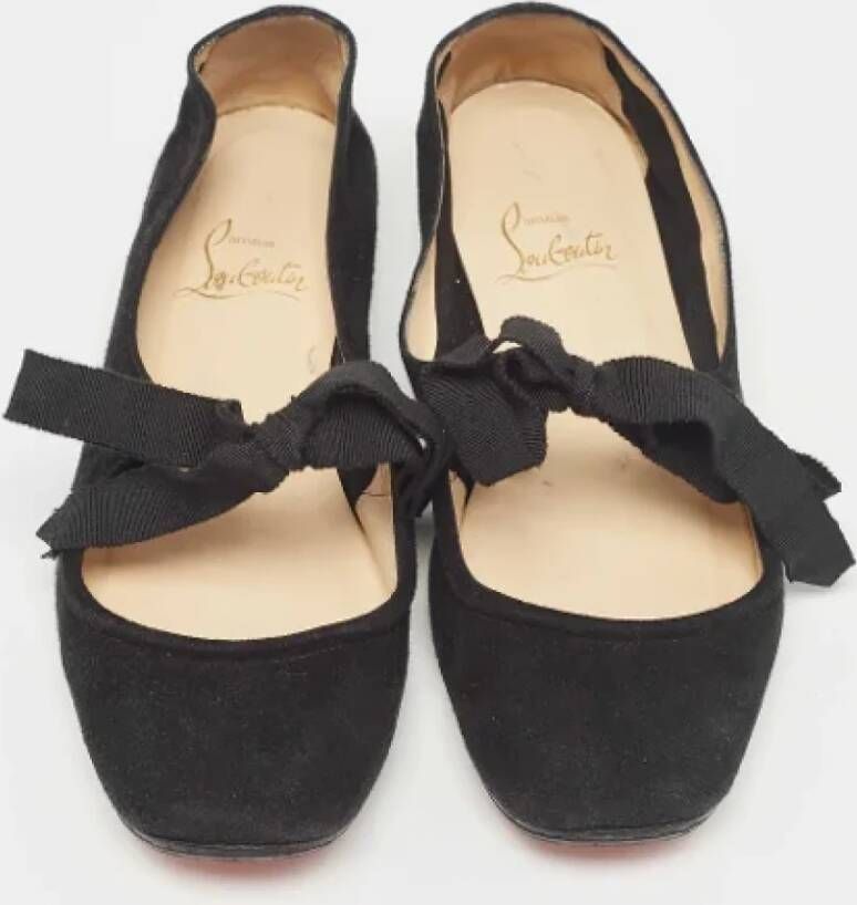 Christian Louboutin Pre-owned Suede flats Black Dames