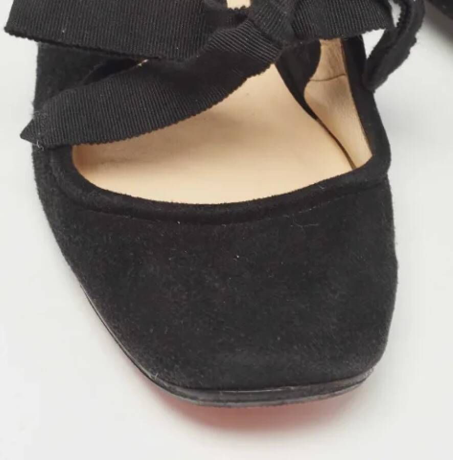 Christian Louboutin Pre-owned Suede flats Black Dames