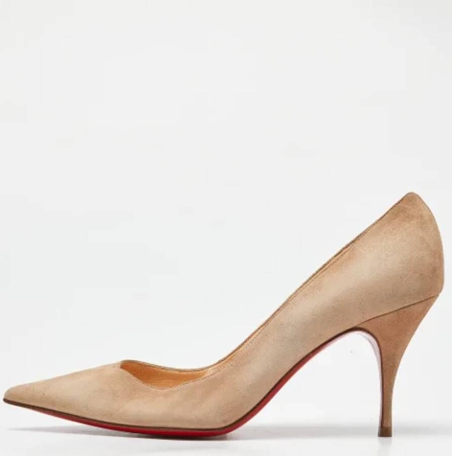 Christian Louboutin Pre-owned Suede heels Beige Dames