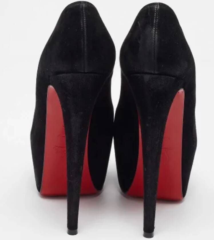 Christian Louboutin Pre-owned Suede heels Black Dames