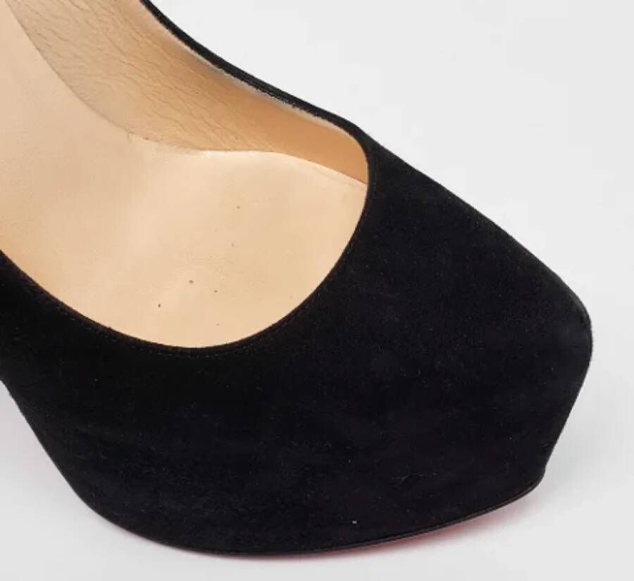 Christian Louboutin Pre-owned Suede heels Black Dames