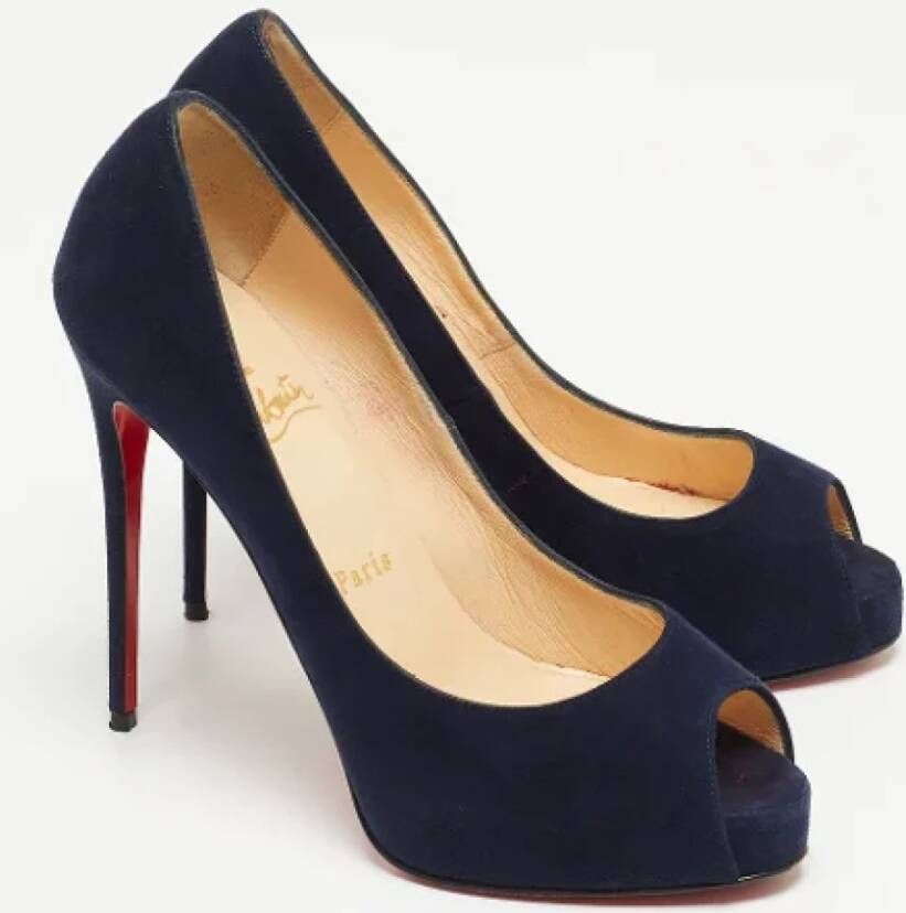 Christian Louboutin Pre-owned Suede heels Blue Dames